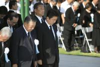 В годовщину бомбардировки Хиросимы премьер Японии заявил о необходимости встретиться с Ким Чен Ыном