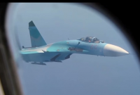 Российский Су-27 прошел в 6 м от разведсамолета США, - CNN