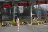 Граница между Канадой и США будет оставаться закрытой еще месяц