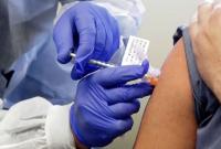 Больше половины украинцев не намерены делать прививку от коронавируса
