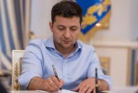 Зеленский подписал закон о снятии возрастных ограничений для работы на госслужбе