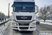 В Харьковской области произошло ДТП с участием двух грузовиков, водителя госпитализировали