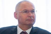В Словении депутат лишился мандата после кражи сэндвича из магазина В Словении депутат лишился мандата после кражи сэндвича из магазина