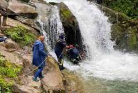 Упал в водопад: во Львовской области во время экскурсии погиб подросток