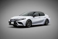 В Японии начались продажи модернизированной Toyota Camry